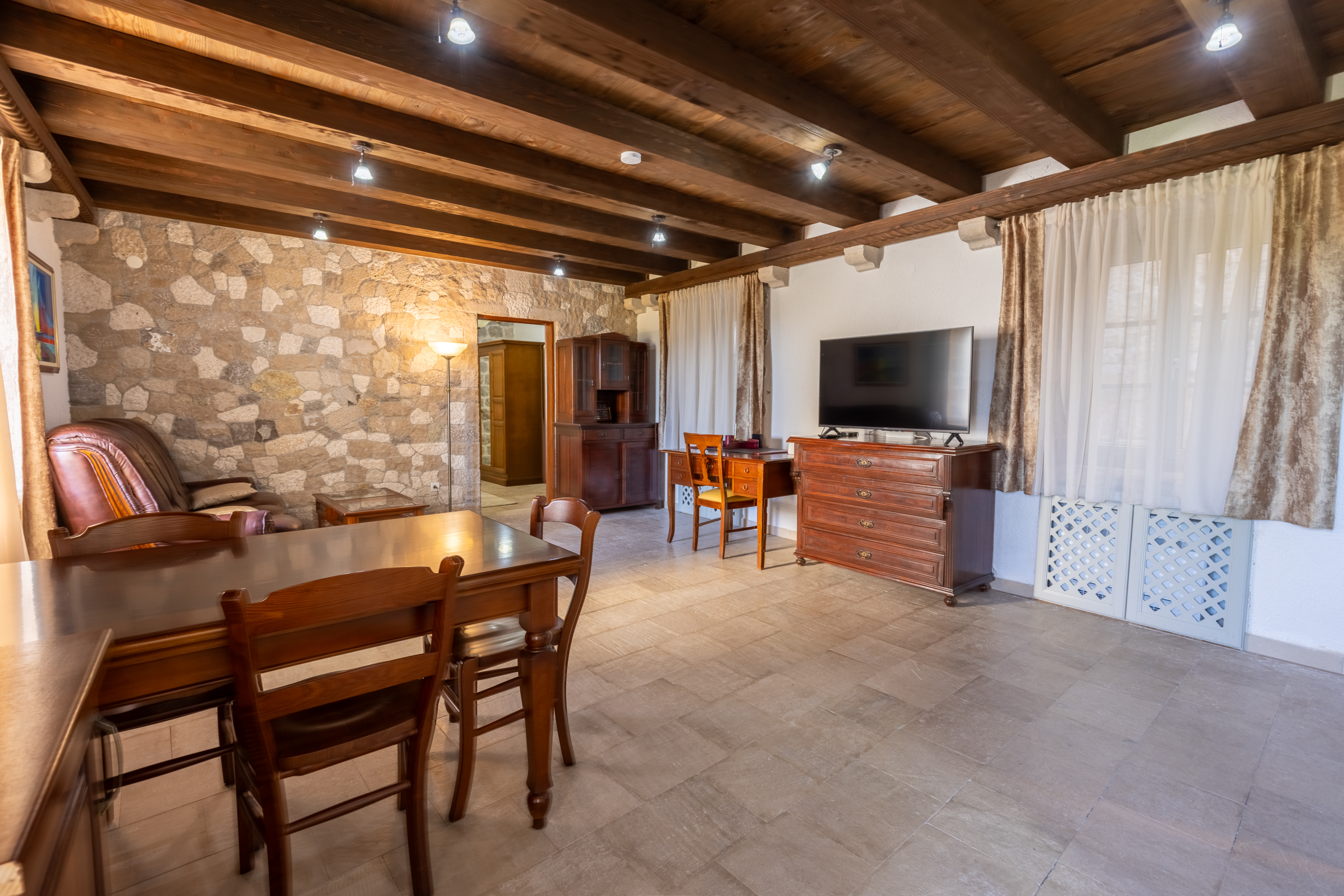 Stone & Beam interior — photo 2
